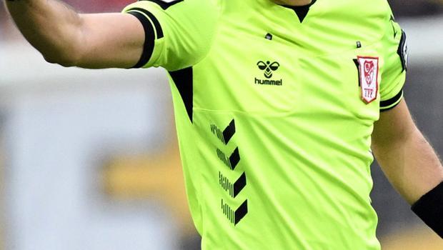 Süper Lig'de 36. hafta maçlarını yönetecek hakemler açıklandı